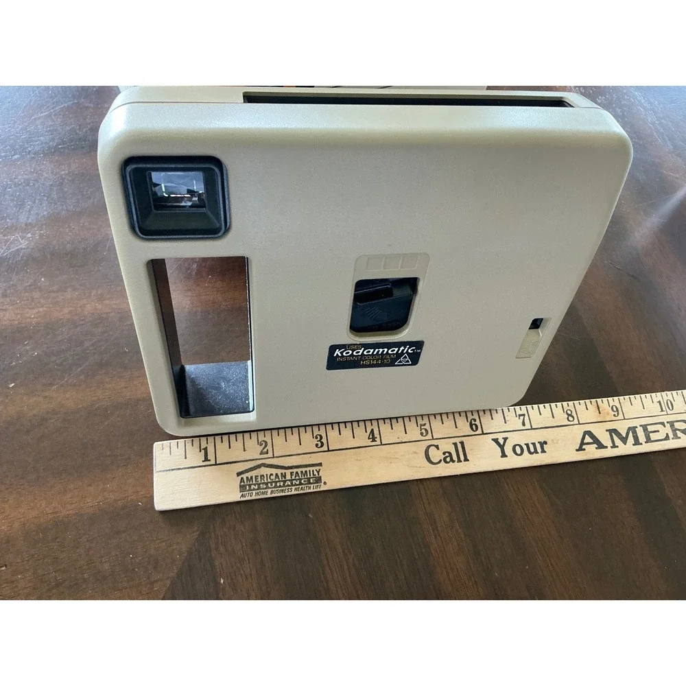 Kodak Vintage Pleaser II Kodamatic Instant Camera with Box and Manual Tan Brown
